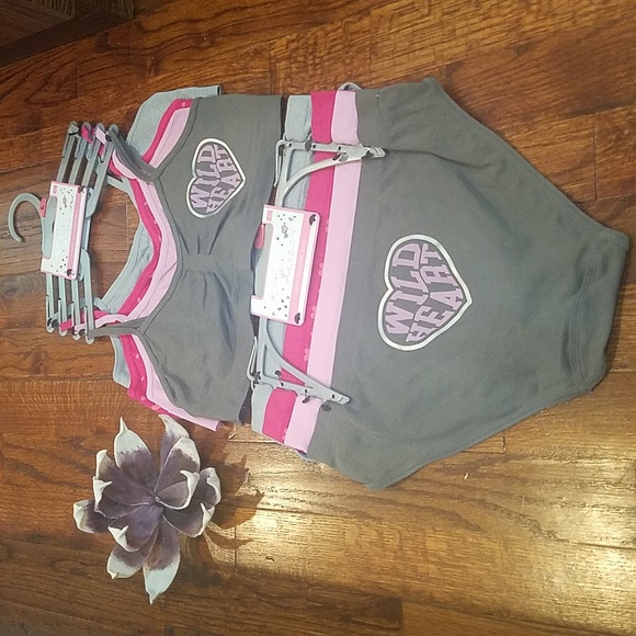 Wild Heart Sets - Picture 1 of 9